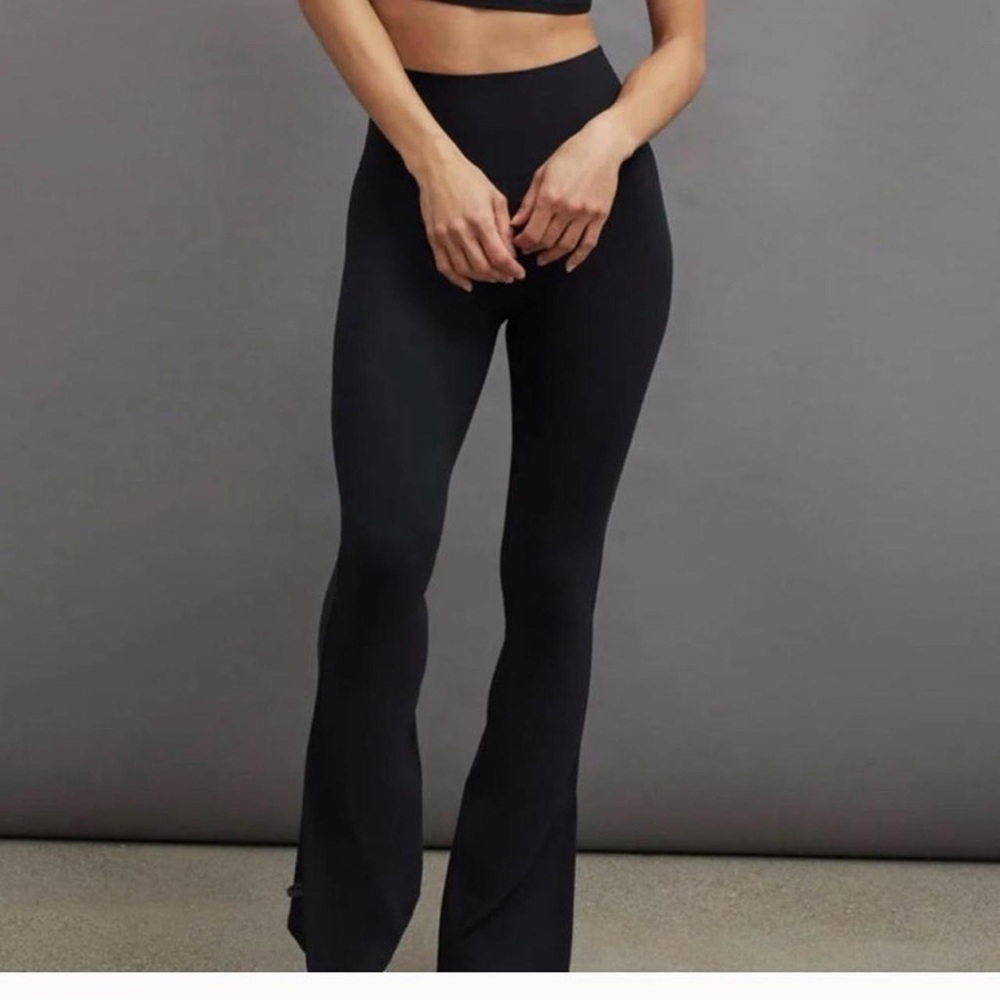 Carbon 38 flare split leg leggings